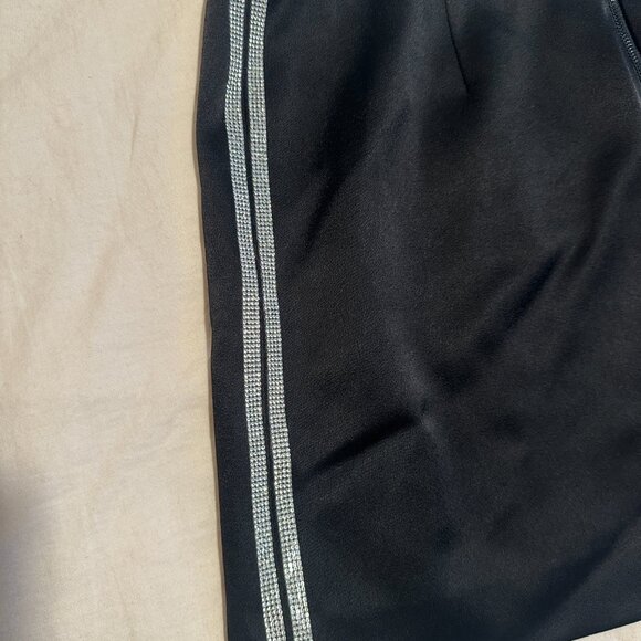 Alice + Olivia Elana Skirt with Crystal Trim - Picture 7 of 8